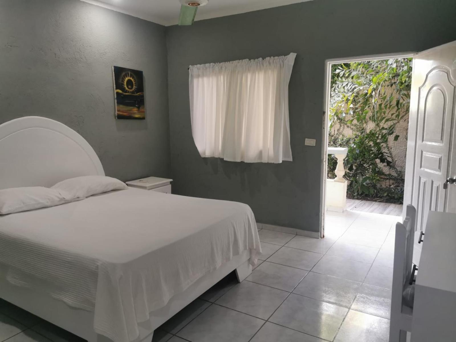 Hotel Cambri ナグア エクステリア 写真